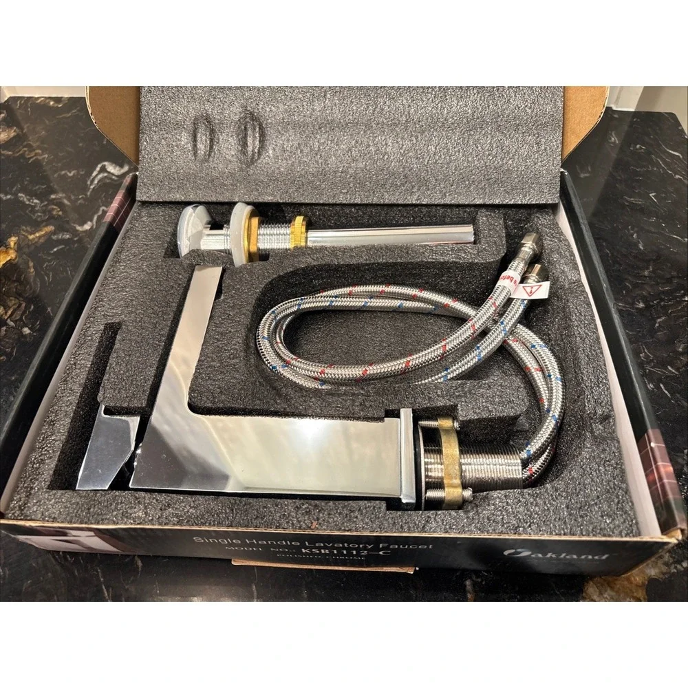 Oakland Single-Handle Lavatory Faucet Model KSB1112-C Polished Chrome - New